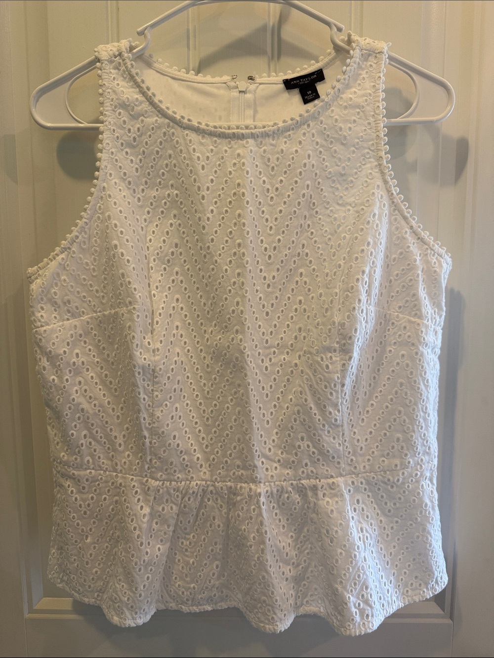Ann Taylor White Eyelet Peplum Top Size 10 Sleeveless Cotton Blouse - Picture 3 of 8